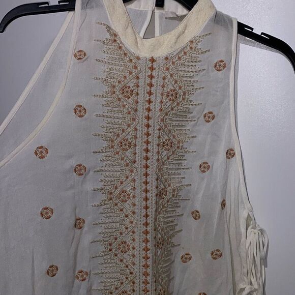 Miss Me Women's Cream Embroidered Lace Up Keyhole Back Sleeveless Blouse Small - Picture 6 of 10